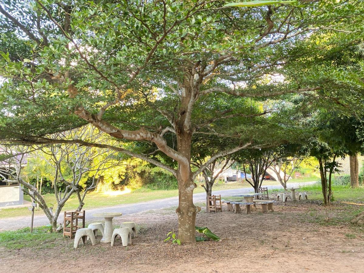 บ้านสวนวงศ์จินดารักษ์ Phayao Buitenkant foto